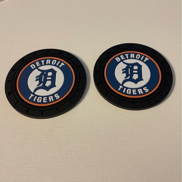 MLB Detroit Tigers car cup Coasters in black Set of 2 NWT - Picture 6 of 7